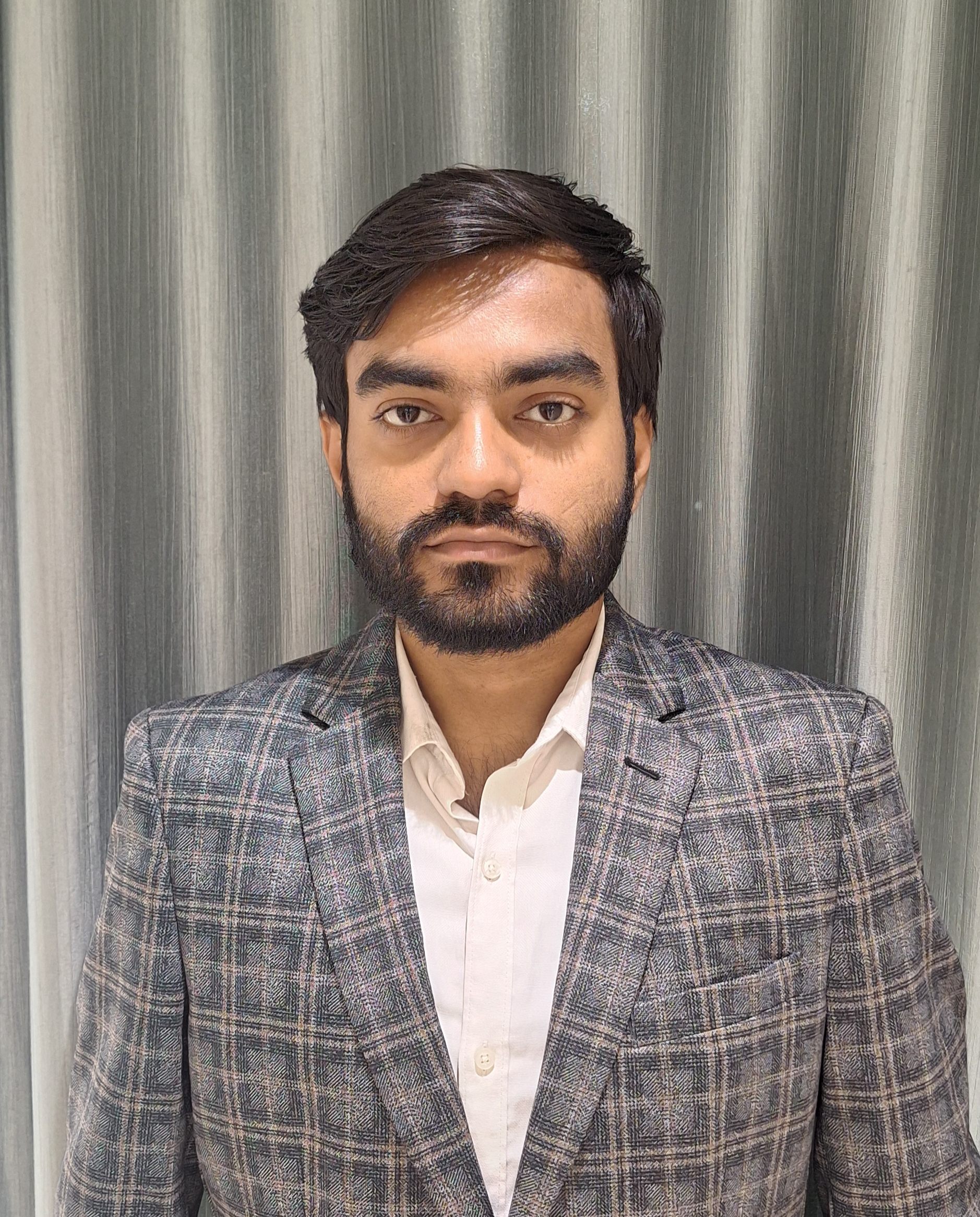 Mr. Mahesh Vinod Thakur